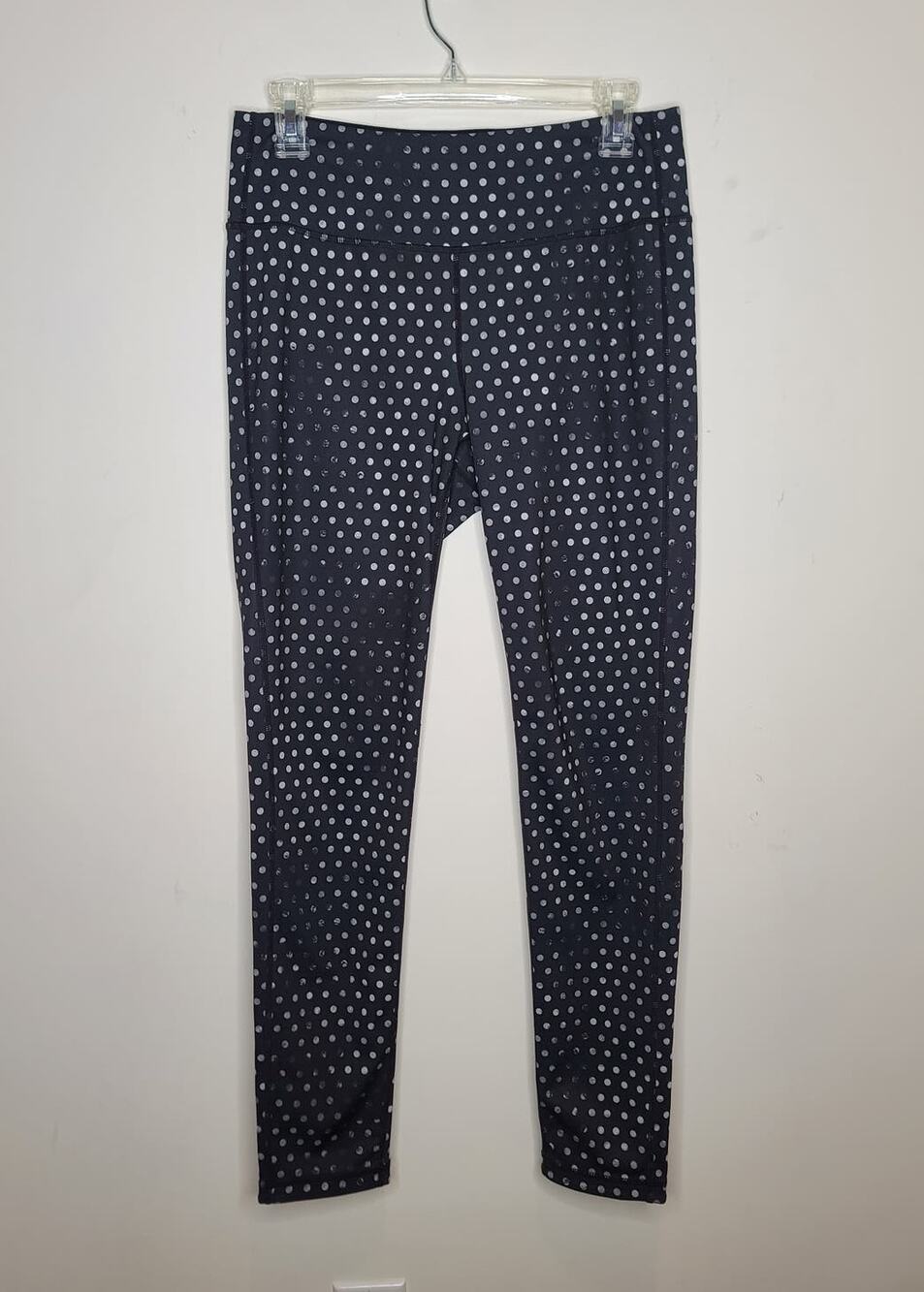 Athleta chaturanga black white polka dot athletic workout leggings - medium